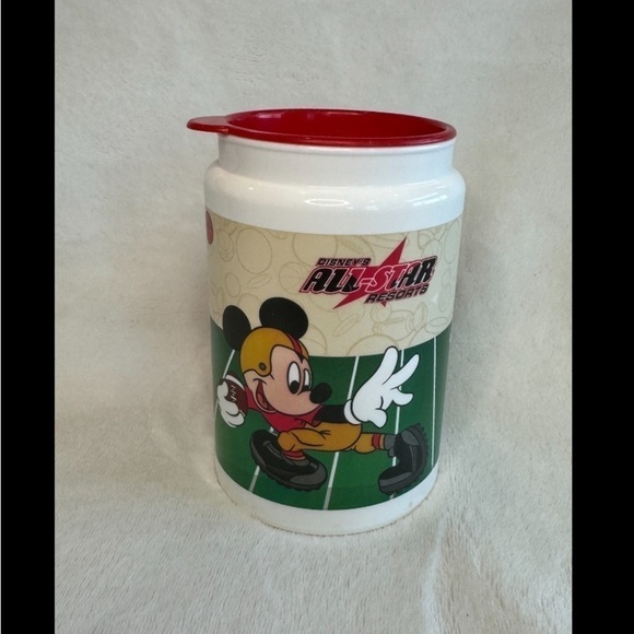 Vintage Coca Cola Walt Disney World All Stars Resort plastic mug with lid - Picture 3 of 7